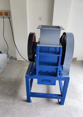 Máy nghiền hàm phòng thí nghiệm loại MPE nhỏ gọn kín Máy 45kg / H